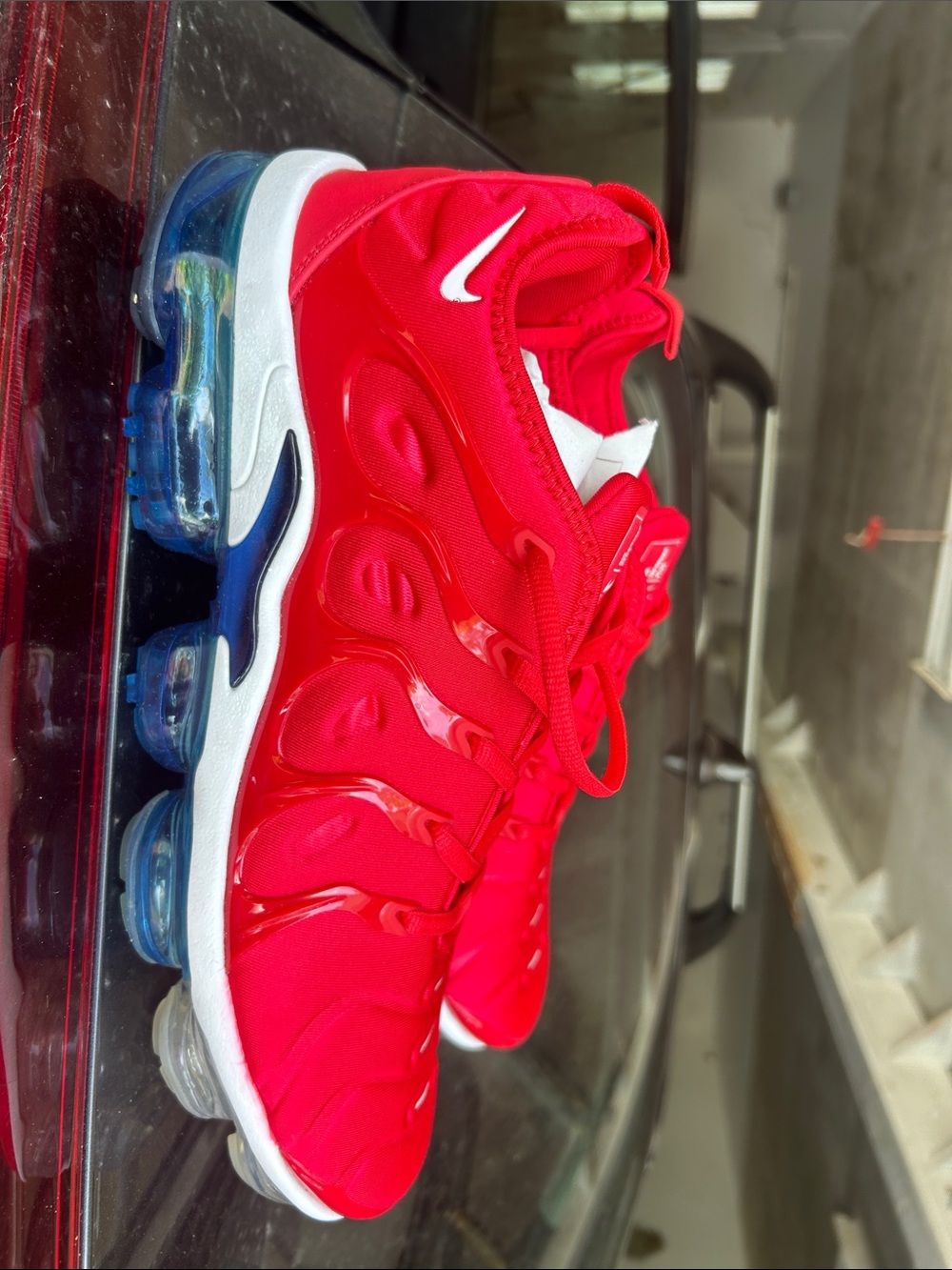 Nike Red Low-Top Athletic Shoes - Picture 2 of 4